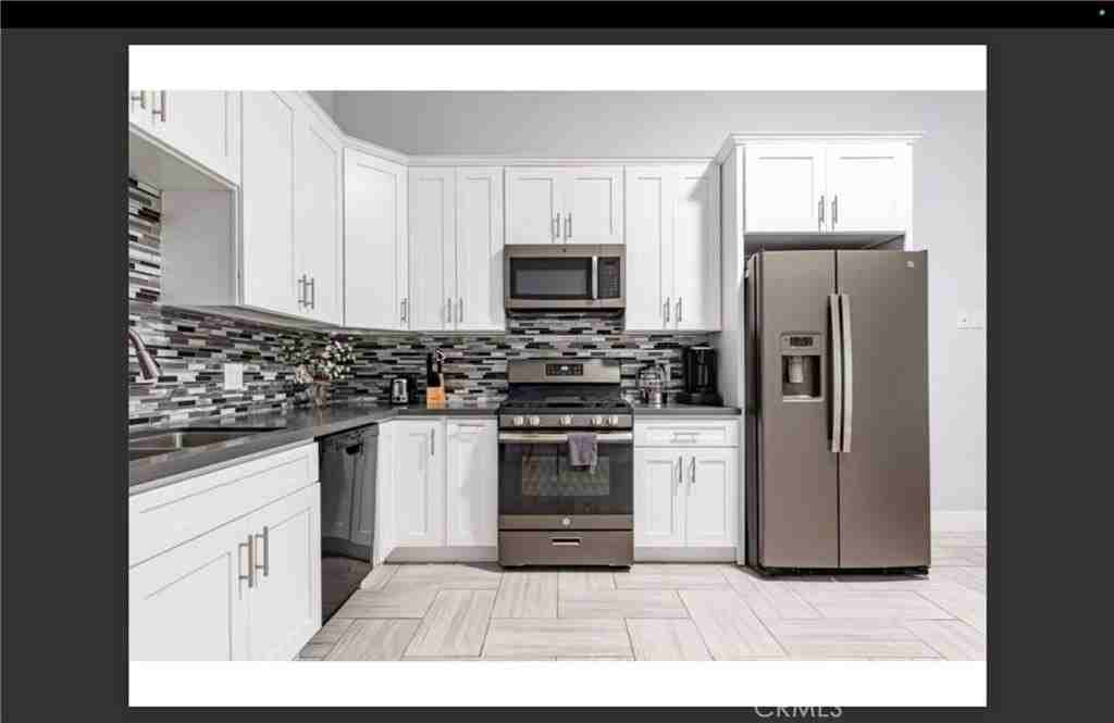 712 N Fuller Ave - Photo 6 of 23