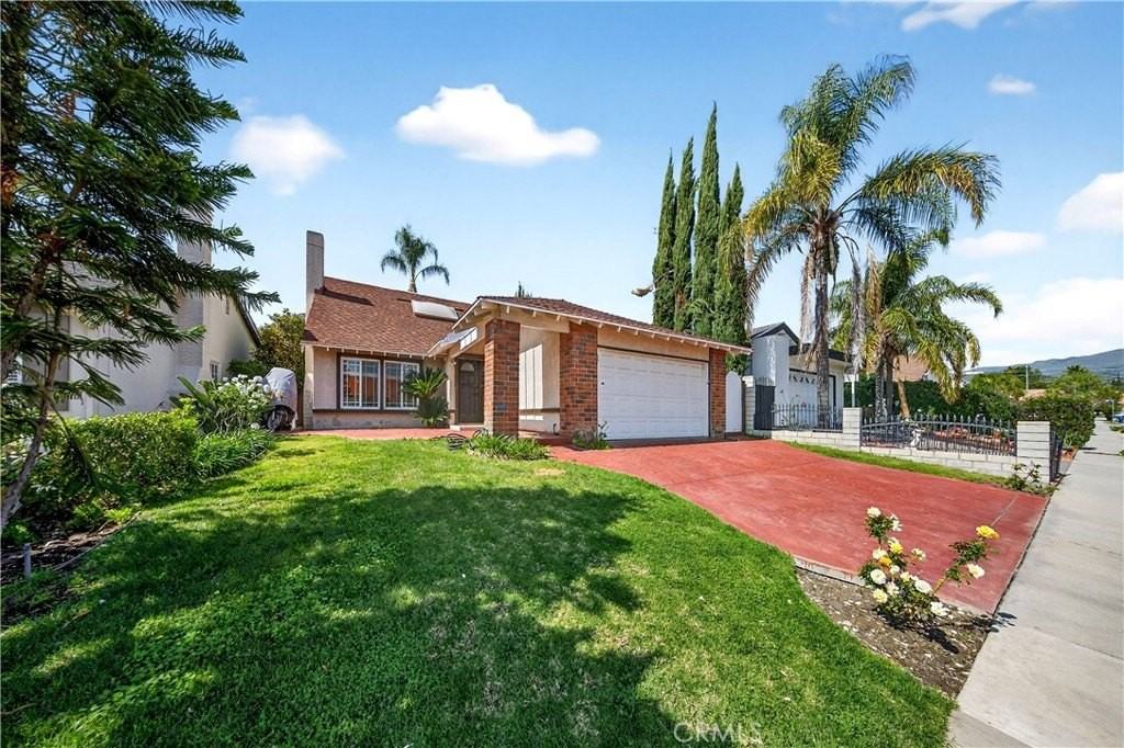 10209 Glade Ave - Photo 3 of 24