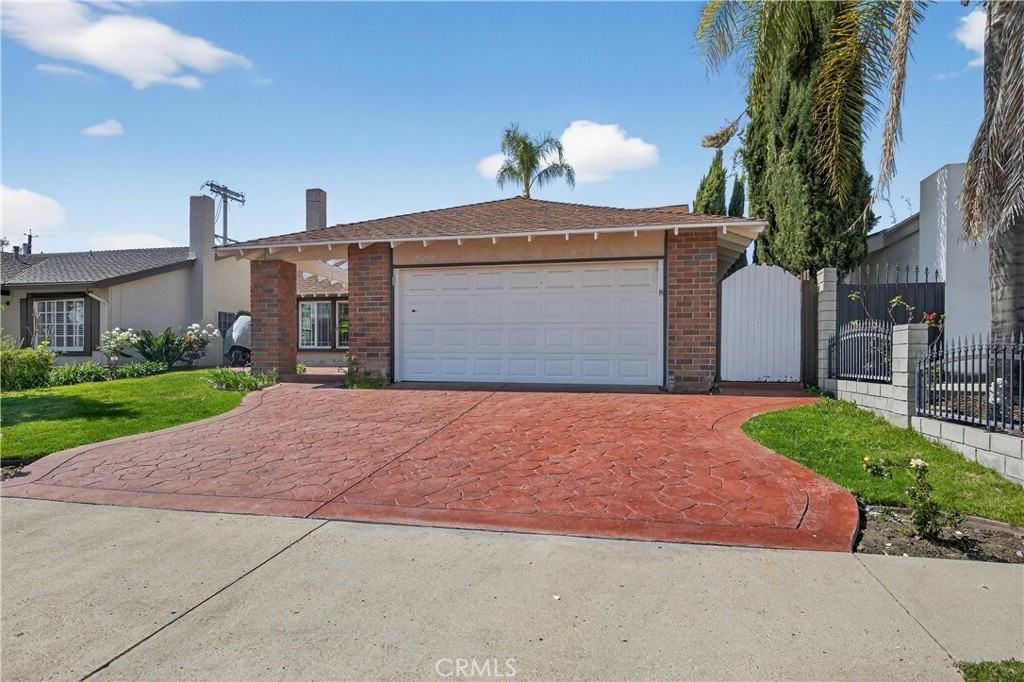 10209 Glade Ave - Photo 4 of 24