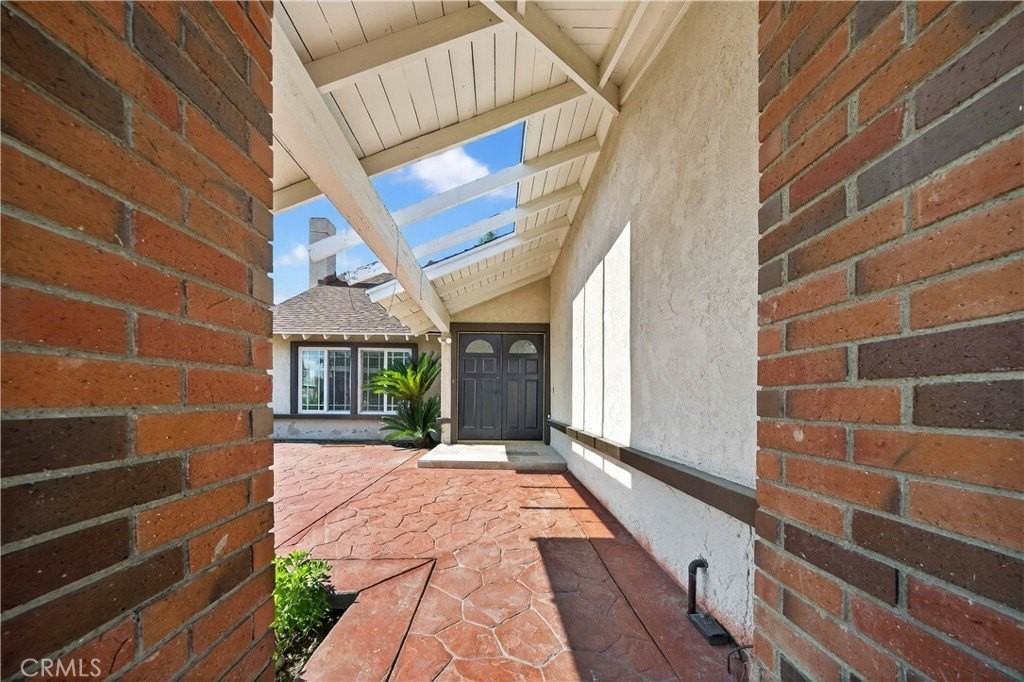 10209 Glade Ave - Photo 5 of 24