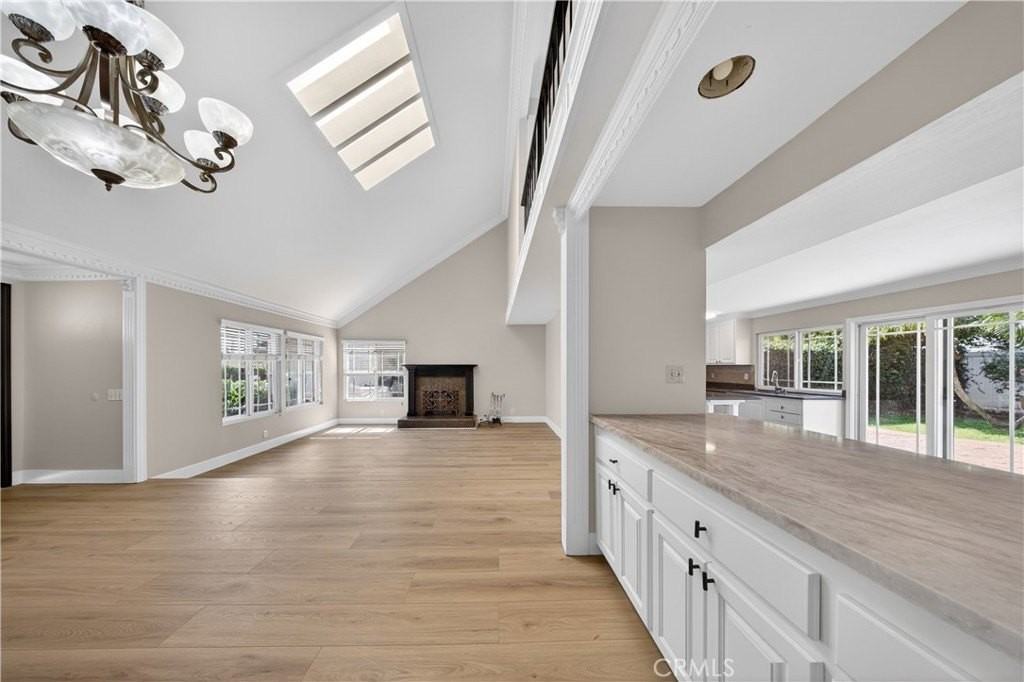 10209 Glade Ave - Photo 7 of 24