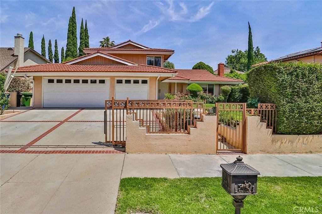 19051 Los Alimos St - Photo 2 of 50