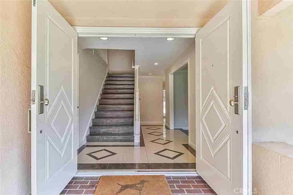 19051 Los Alimos St - Photo 7 of 50