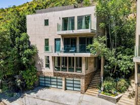 1516 N Beverly Glen Blvd - Photo 1 of 1