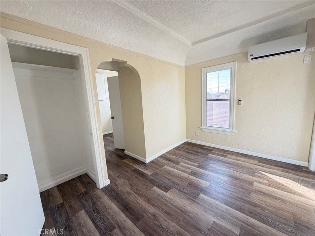 932 W 74th St - Photo 2 of 9