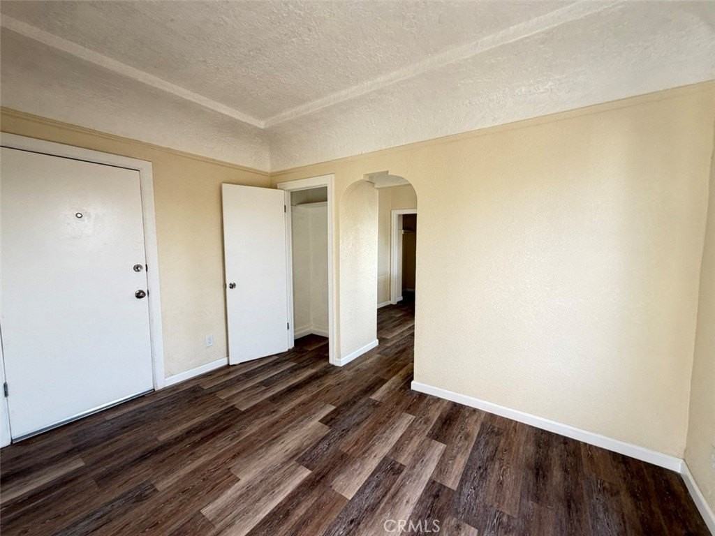 932 W 74th St - Photo 7 of 9