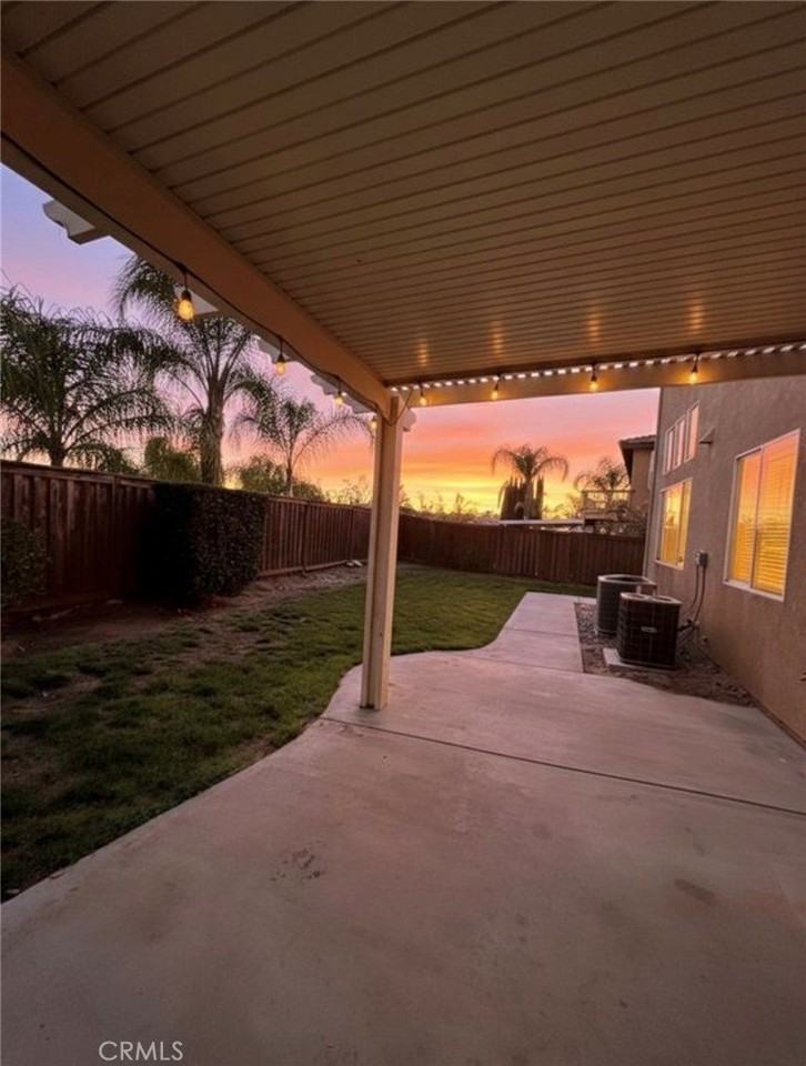 41090 Arron Ct - Photo 4 of 44