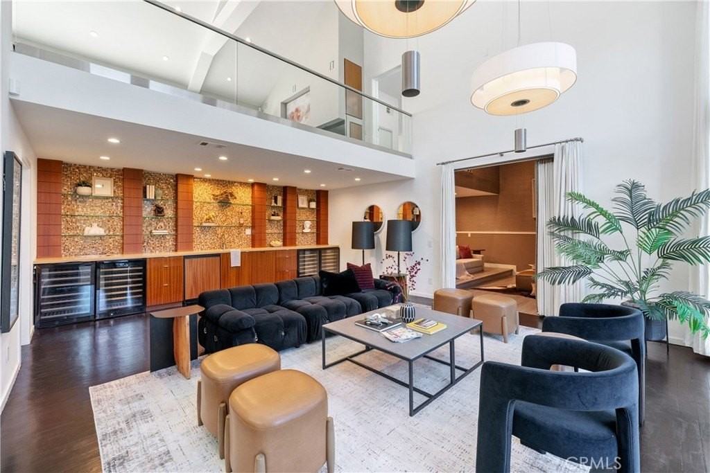 9653 Oak Pass Rd - Photo 4 of 42