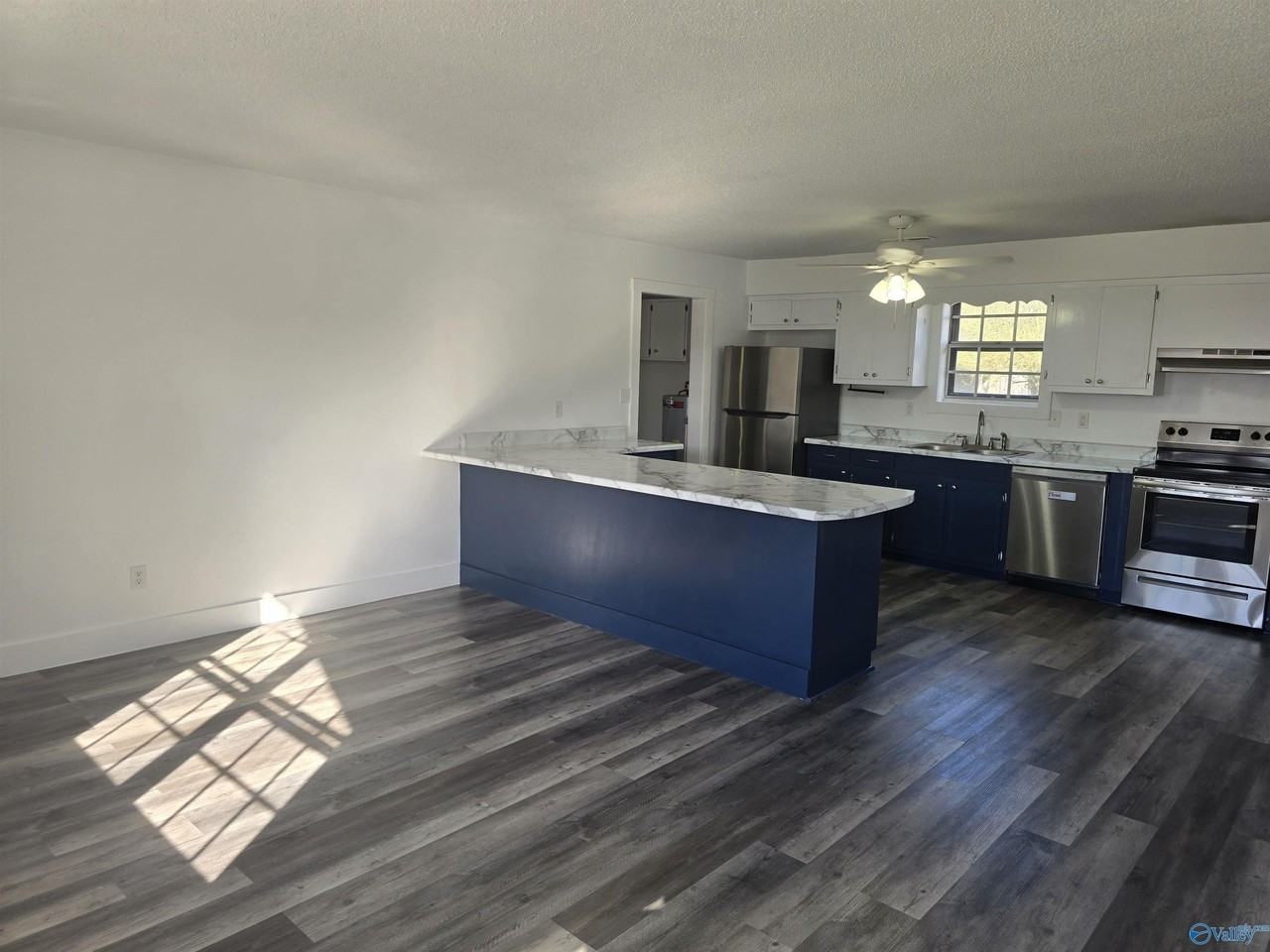 247 Snow Dr - Photo 6 of 29