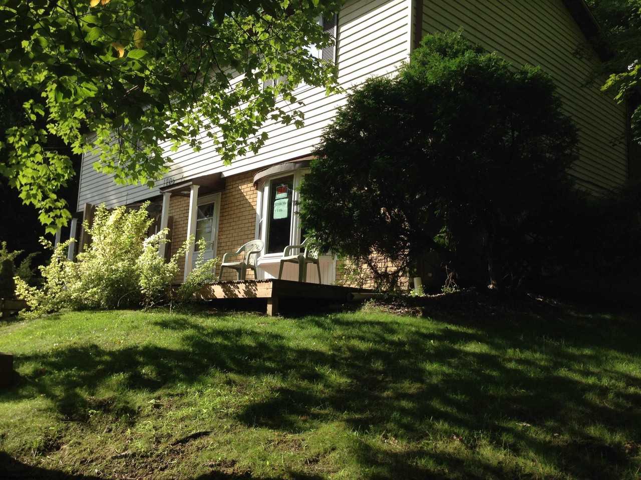 1205 Bartlow St - Photo 2 of 29