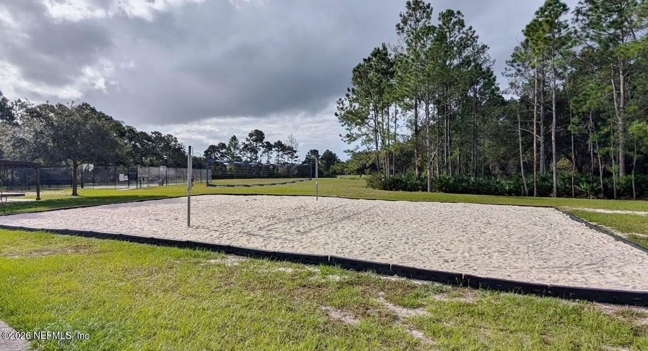 2012 Chaucer Ln - Photo 2 of 24