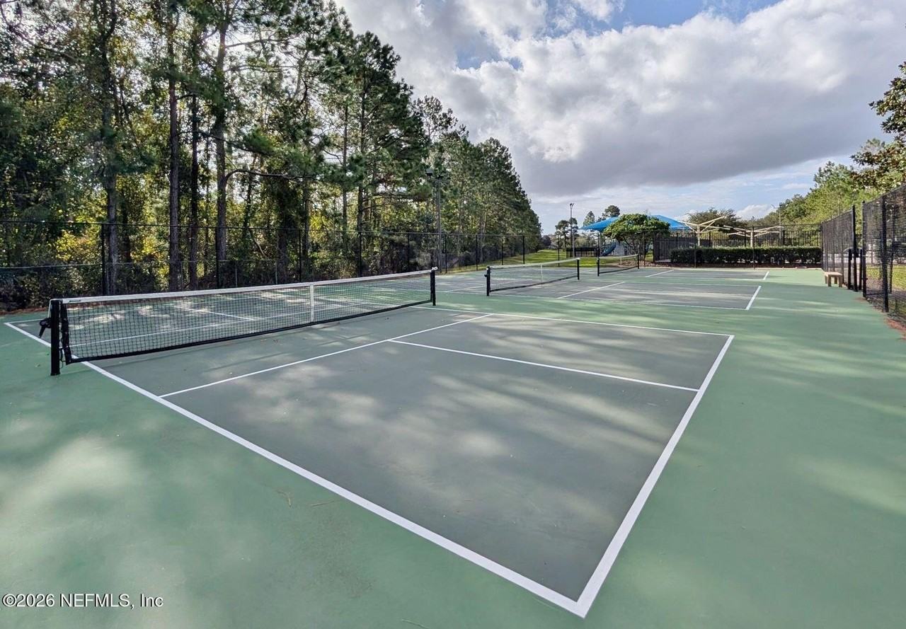 2012 Chaucer Ln - Photo 5 of 24