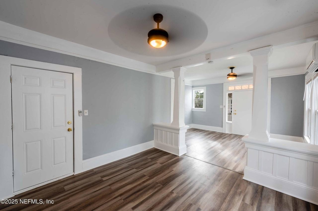 117 E 4th St Apt 3 - Photo 4 of 17