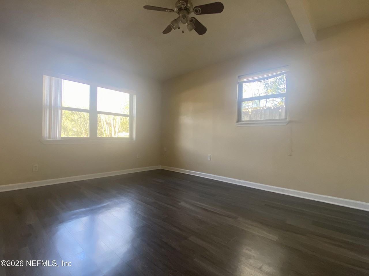 11938 Inland Dr - Photo 3 of 15