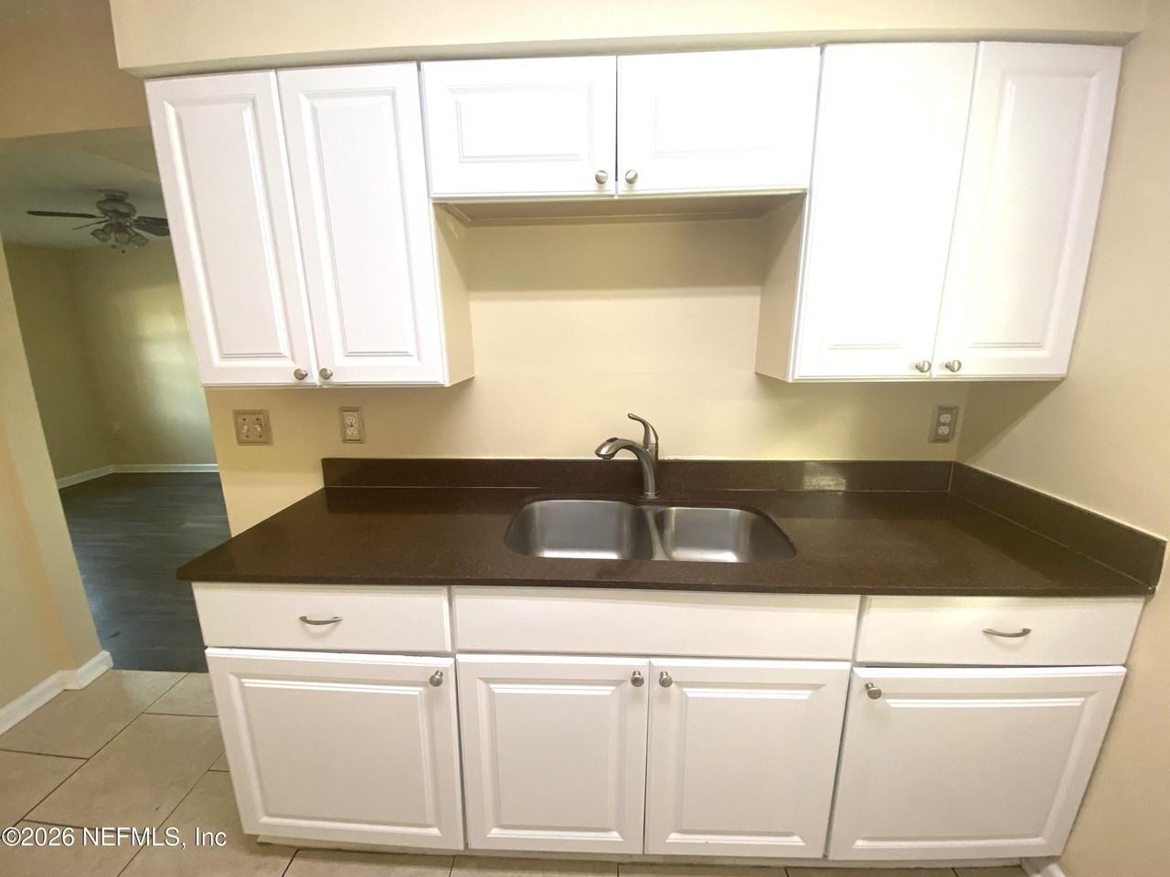 11938 Inland Dr - Photo 6 of 15