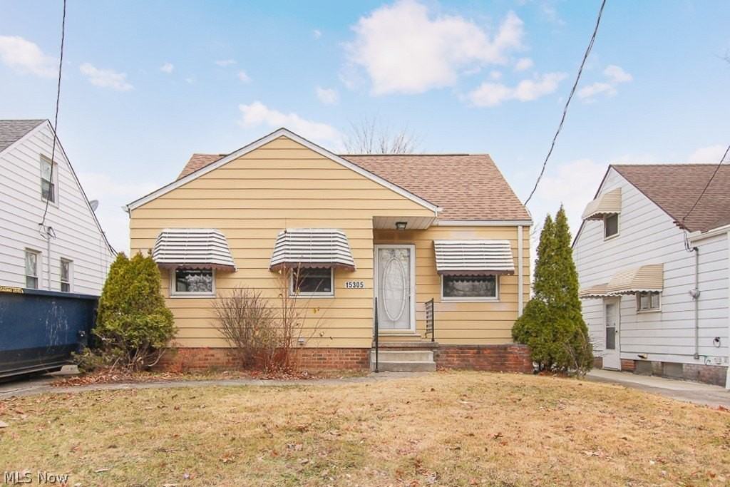 15305 Rockside Rd - Photo 2 of 32