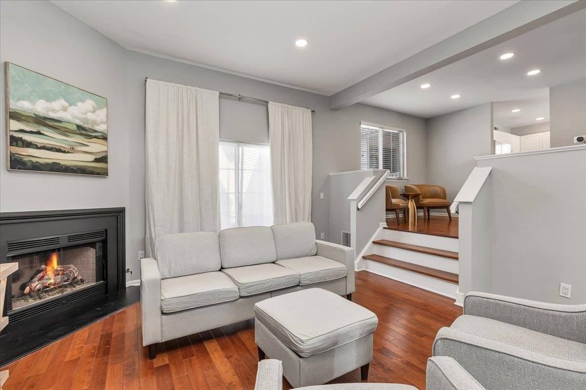 40 Primrose Ln - Photo 4 of 26