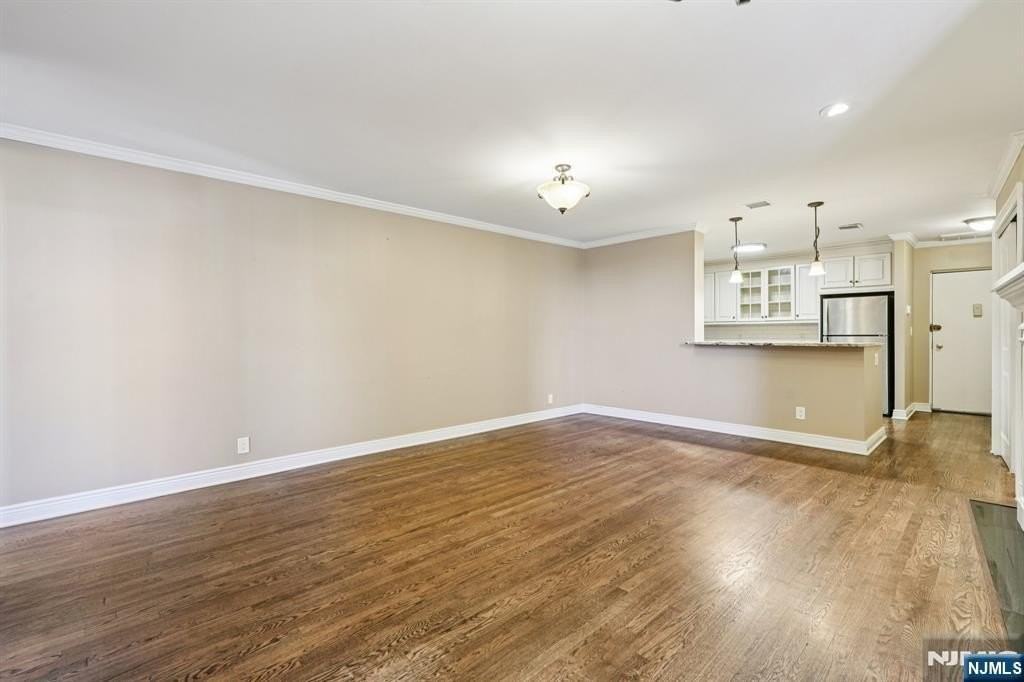 109 Grand Ave Apt 4a - Photo 7 of 40