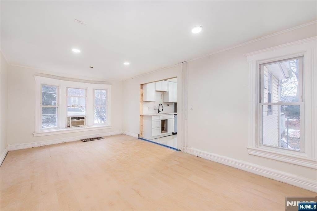 14 S Highwood Ave - Photo 6 of 22