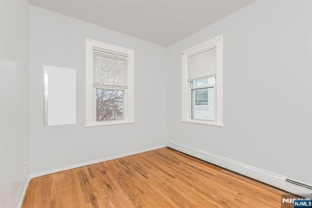 57 Clinton Pl - Photo 4 of 15