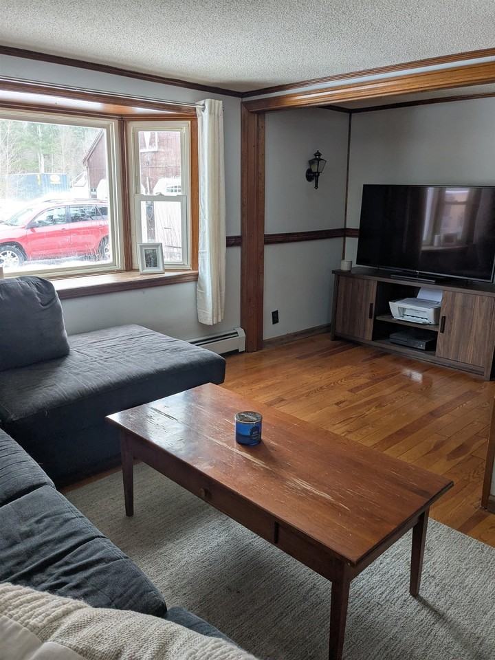 112 Old Bridge St - Photo 2 of 19