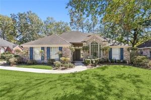 featured image of 1005 Live Oak Loop