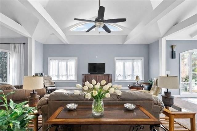 633 VILLAGE LANE N Lane - Photo 5 of 34