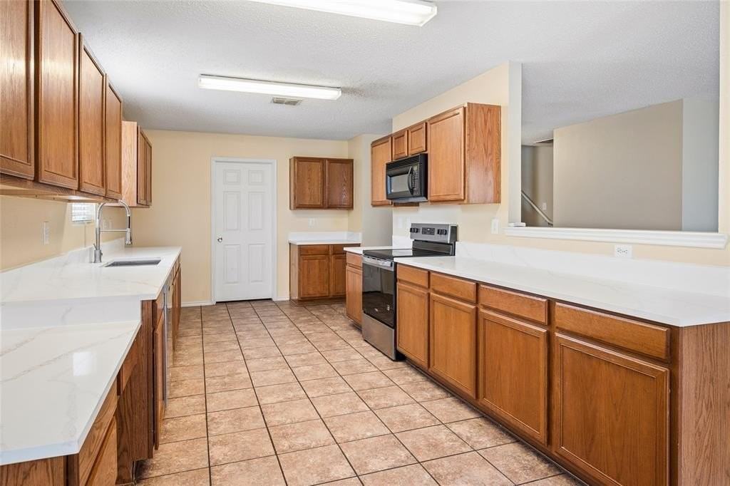 5404 Pandale Valley Dr - Photo 6 of 27