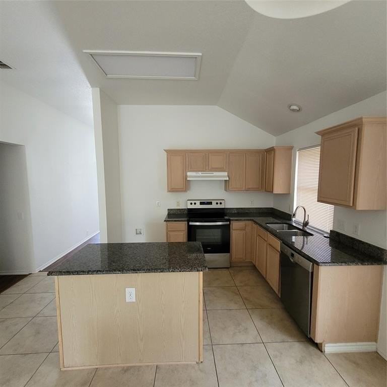 825 Stafford Station Dr - Photo 4 of 17