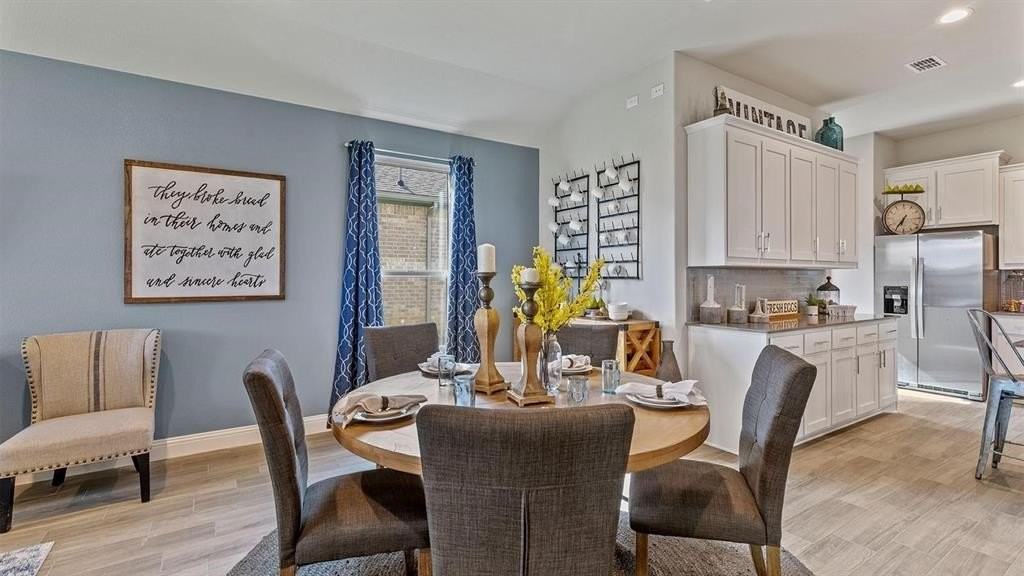 2512 Goldfinch Dr - Photo 7 of 28