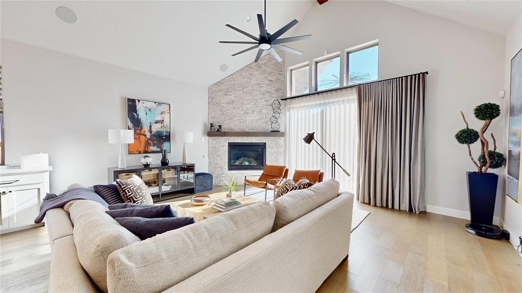 3020 Prescott - Photo 3 of 37