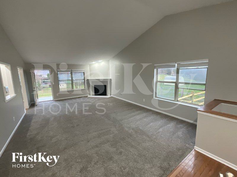 5416 Shady Meadows Dr - Photo 2 of 11