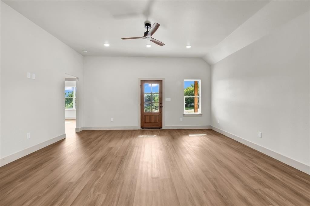 1604 Franklin St - Photo 5 of 29