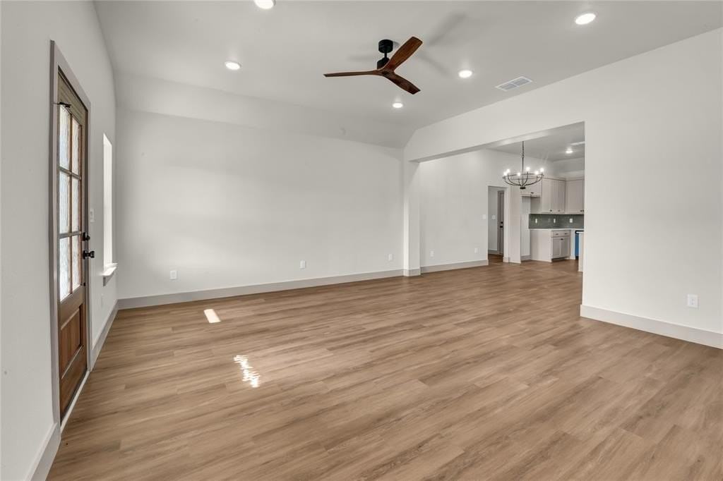 1604 Franklin St - Photo 6 of 29