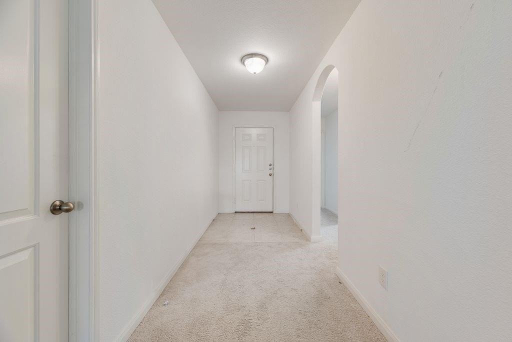 1904 Fairbanks Dr - Photo 4 of 35