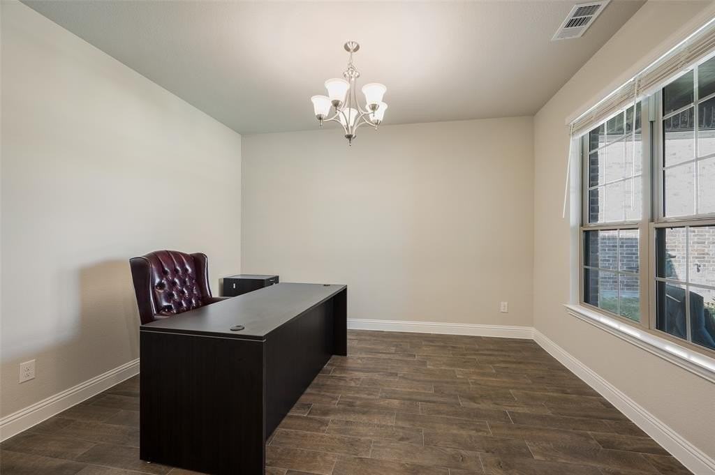 6005 Horsetail Dr - Photo 4 of 26