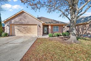 featured image of 4403 Shady Elm Dr