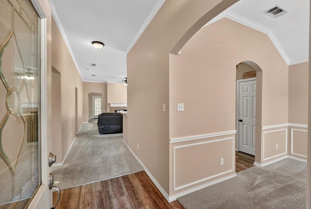 4403 Shady Elm Dr - Photo 6 of 34