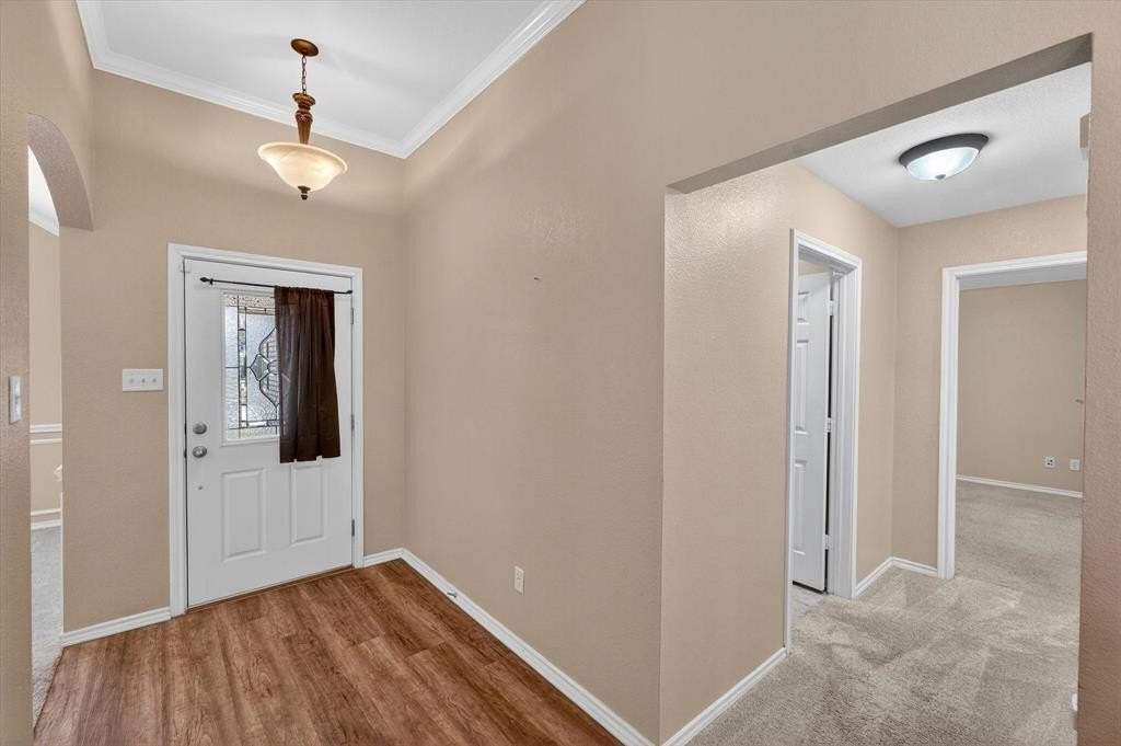 4403 Shady Elm Dr - Photo 7 of 34