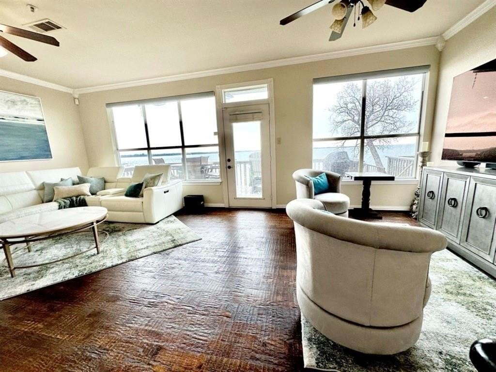 402 Oakbrook Dr - Photo 5 of 28