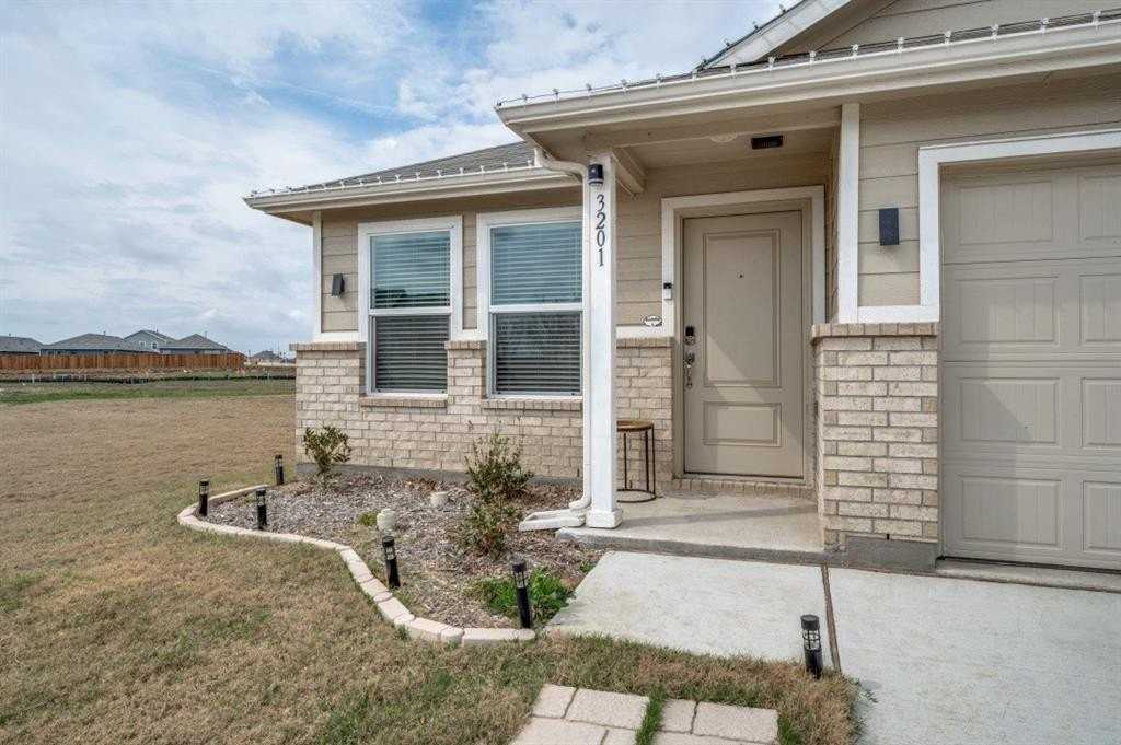 3201 Tarpan Ct - Photo 3 of 22