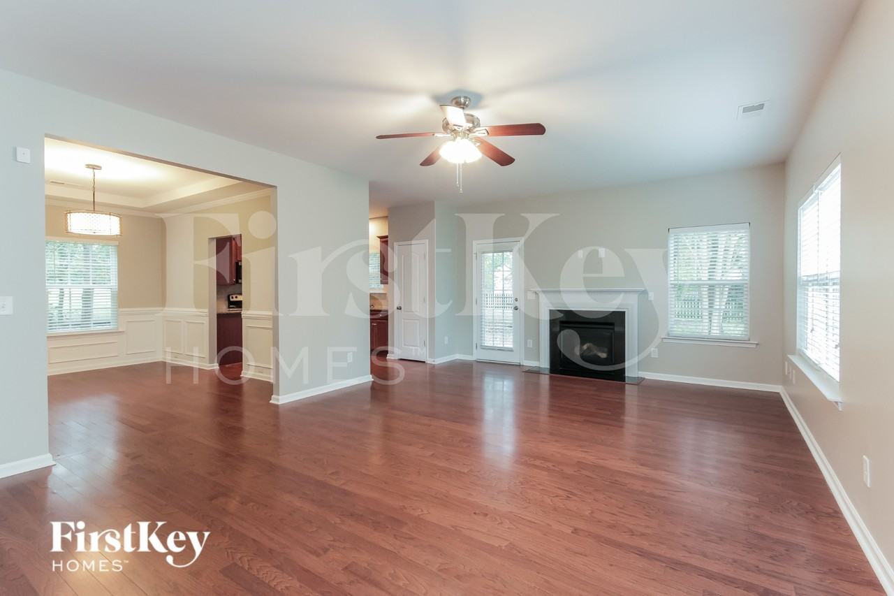 9100 Griers Pasture Dr - Photo 4 of 15