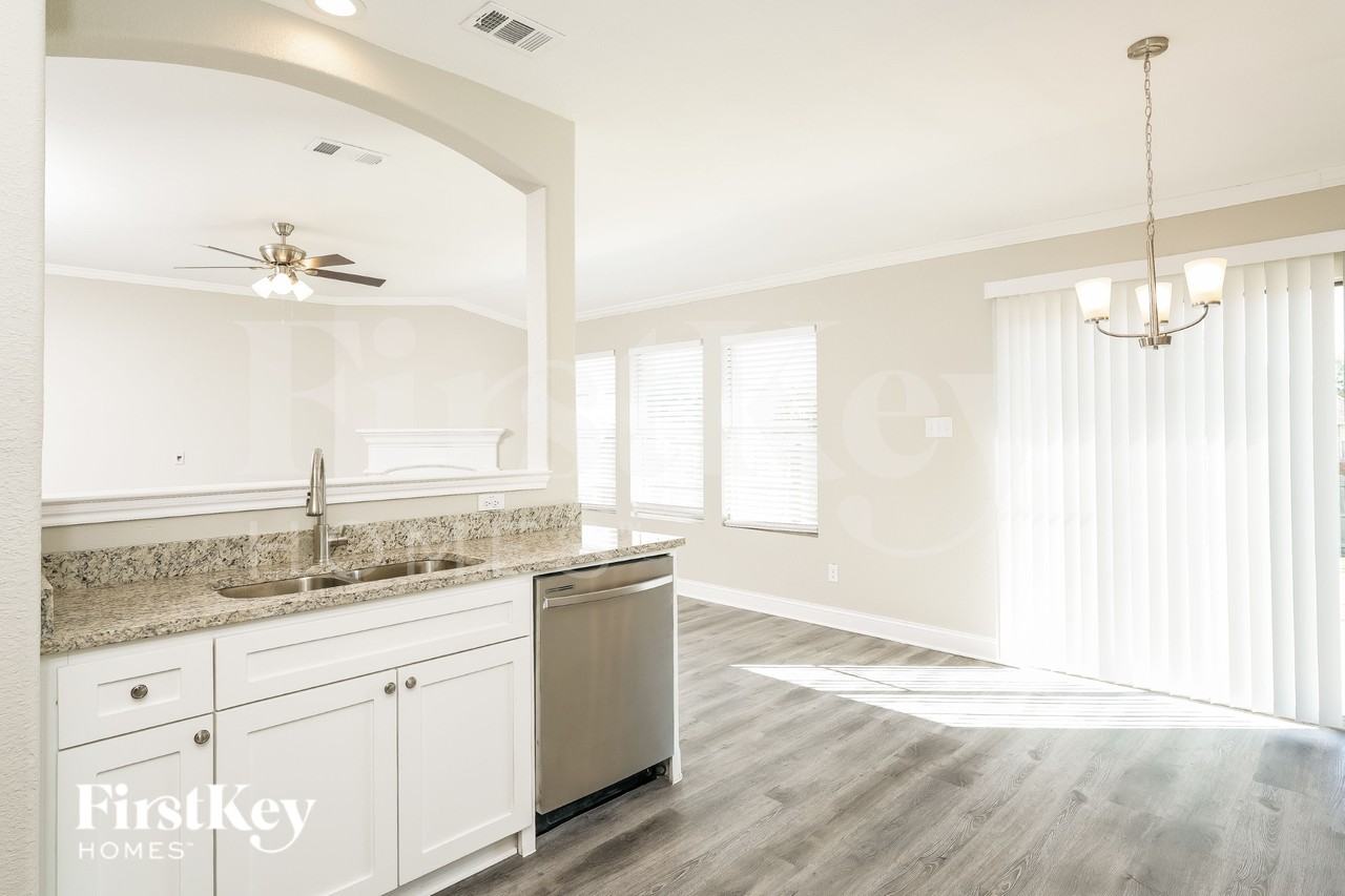 101 Sycamore Cir - Photo 7 of 15