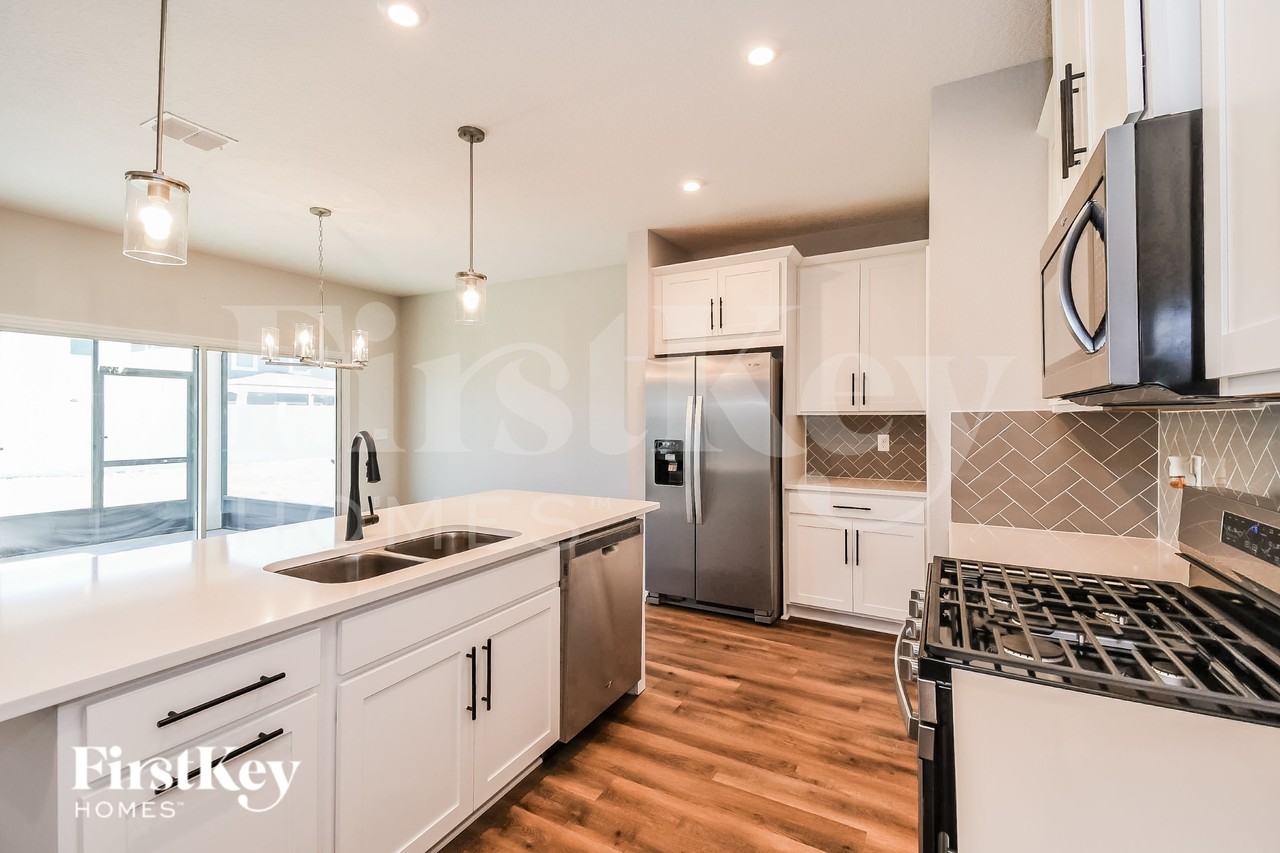 12160 Abberley Cir - Photo 7 of 15