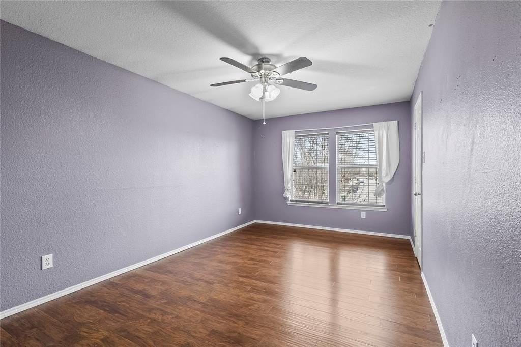 420 Magnolia Dr - Photo 5 of 33