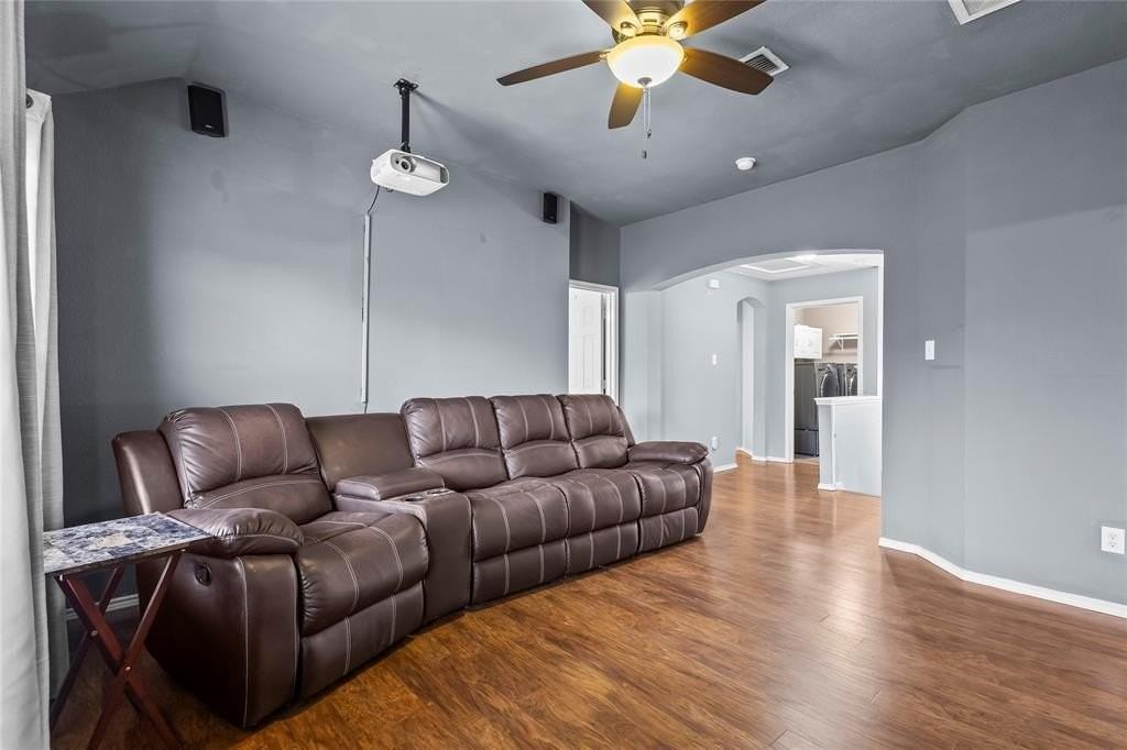 420 Magnolia Dr - Photo 6 of 33