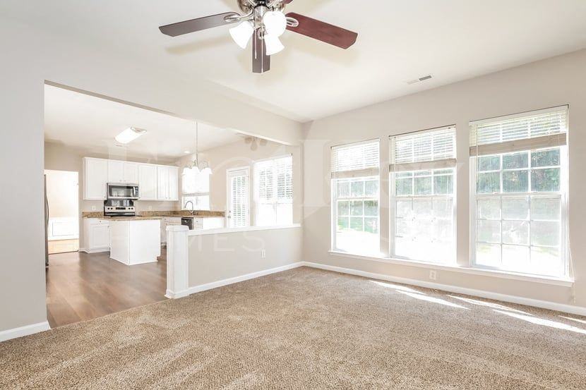 1562 Pondhaven Dr - Photo 6 of 15