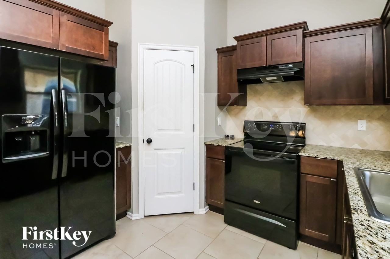 9100 Sw 46th St - Photo 7 of 15