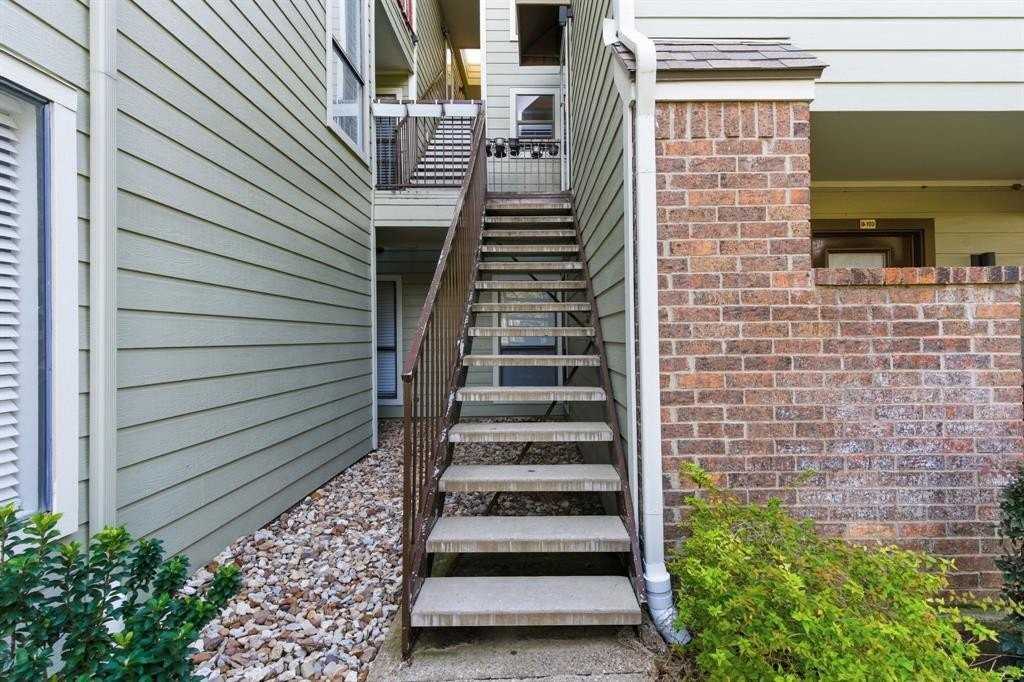 3101 Sondra Dr #201 - Photo 5 of 40