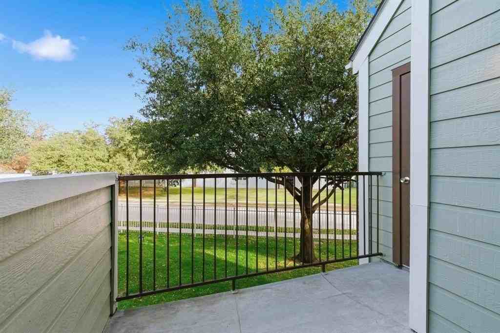 3101 Sondra Dr #201 - Photo 6 of 40